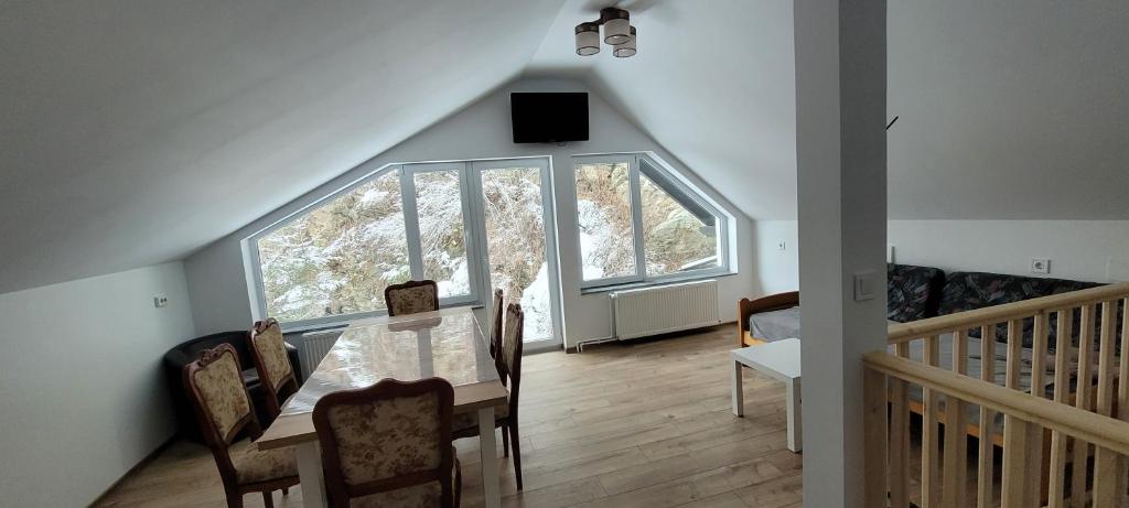 Living comun cu terase